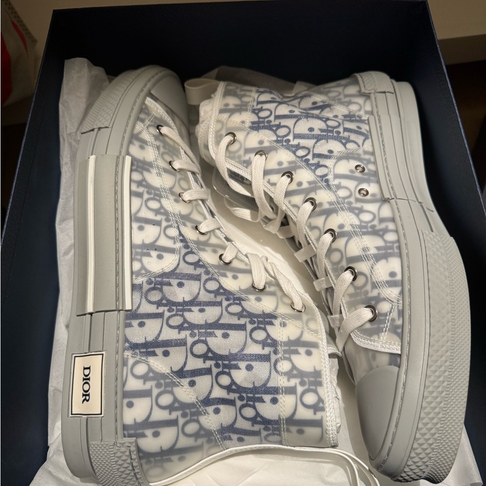 Brand new Dior high top sneaker size 12/13 men